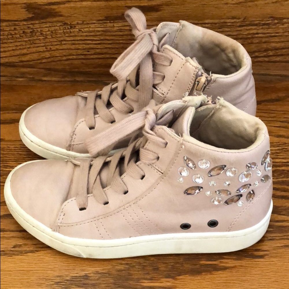 COPY - Zara Girl’s pink sneakers with gems
